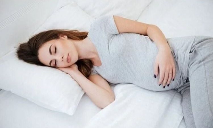 Tư thế ngủ tốt để có giấc ngủ ngon hơn và sức khỏe tốt hơn