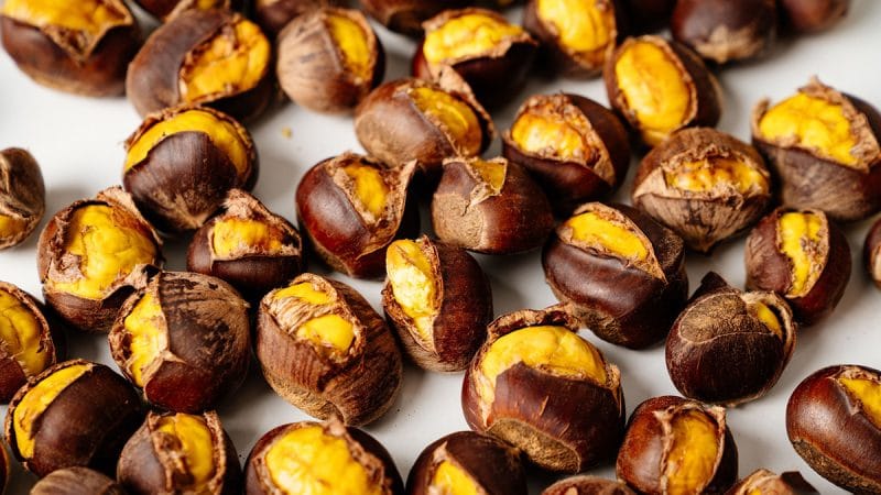 Loại hạt giàu vitamin C gấp 10 lần táo, nhiều tinh bột gấp 2,4 lần khoai tây, mùa lạnh muốn khỏe nên ăn thường xuyên