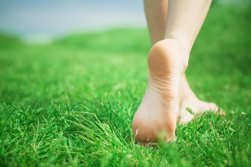Đi Bộ – Chà Xát Chân Có Lợi Cho Sức Khỏe