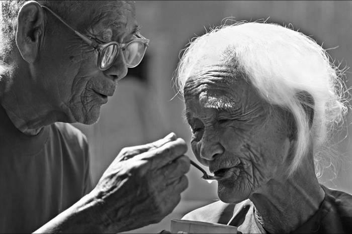 LÁ RỤNG NƠI THIÊN ĐƯỜNG…